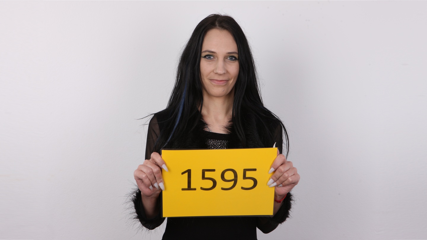 Michaela (29)