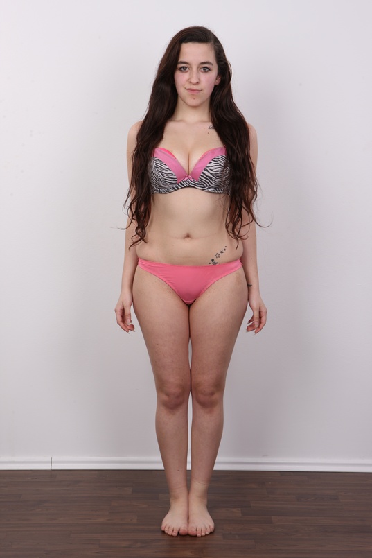 7. Download full pics of Misa (18) from czechcasting.com