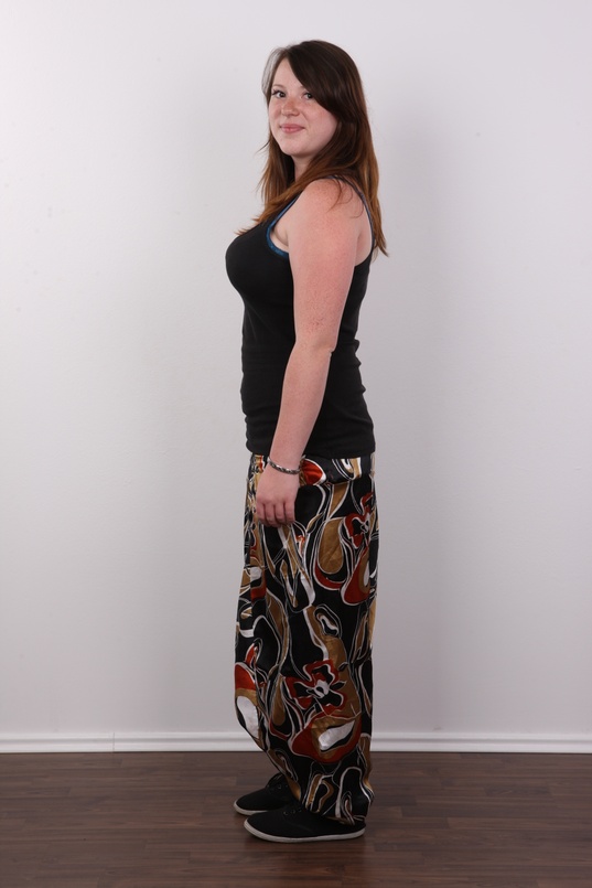 3. Download full pics of Denisa (20) from czechcasting.com