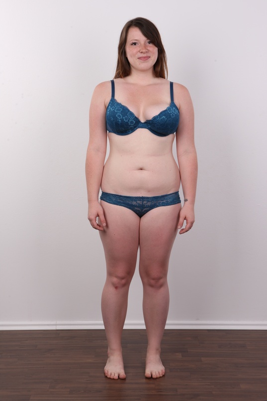 7. Download full pics of Denisa (20) from czechcasting.com