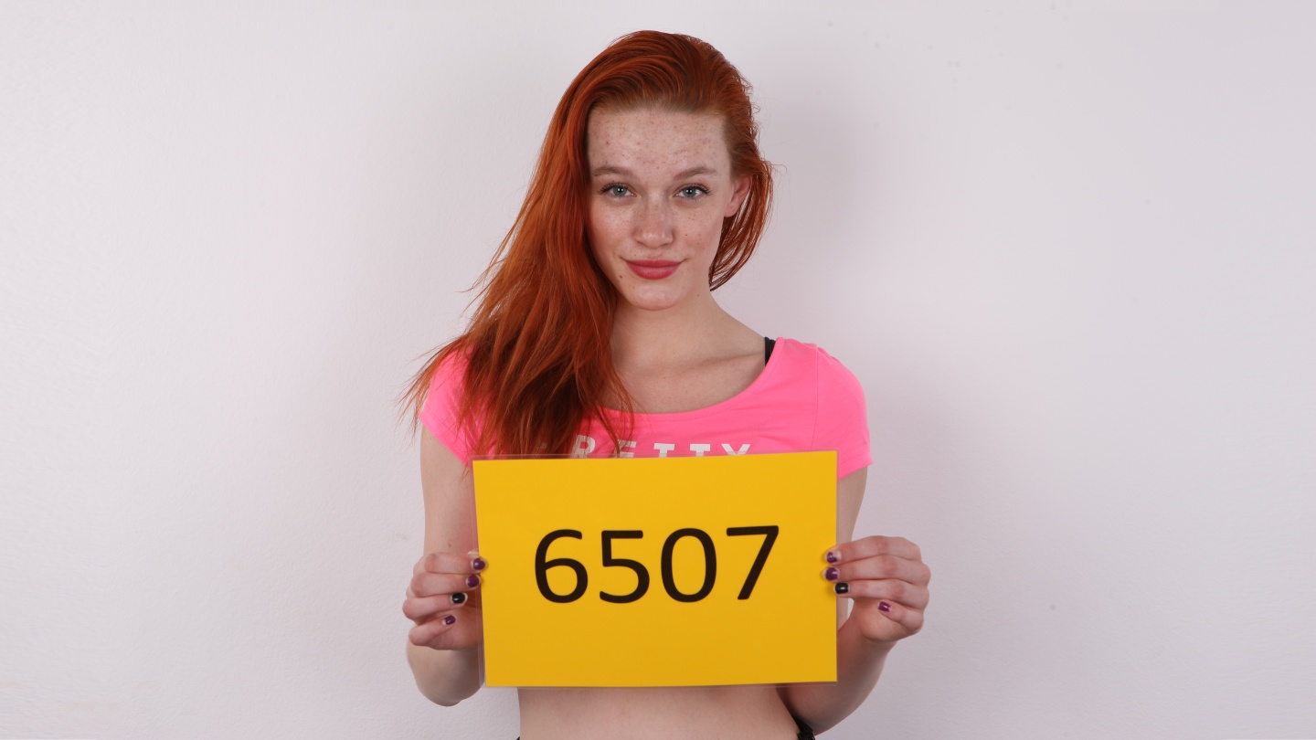 Lenka (21)