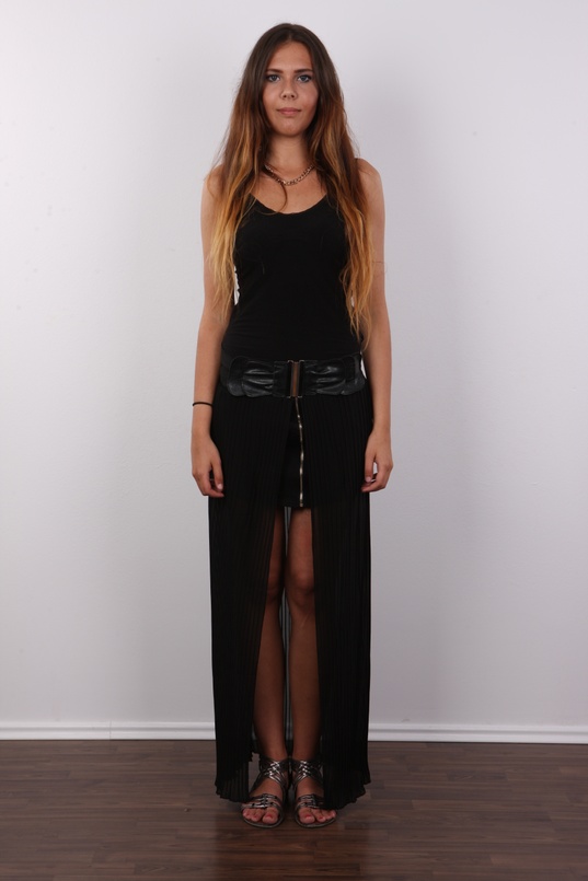 2. Download full pics of Aneta (21) from czechcasting.com