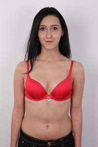 6. Download full pics of Hana (19) from czechcasting.com