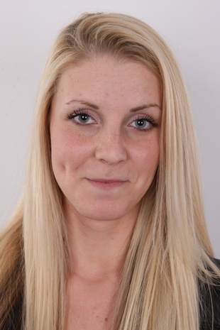 1. Download full pics of model Veronika (20) from czechcasting.com