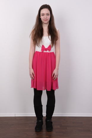 2. Download full pics of model Jana (20) from czechcasting.com