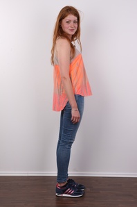 3. Download full pics of Daniela (21) from czechcasting.com