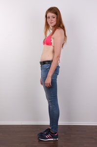 5. Download full pics of Daniela (21) from czechcasting.com