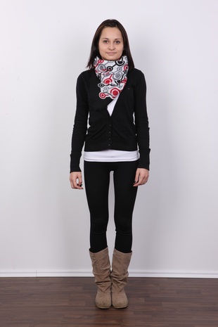 2. Download full pics of model Marcela (19) from czechcasting.com