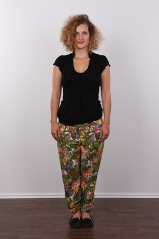 2. Download full pics of model Adela (26) from czechcasting.com