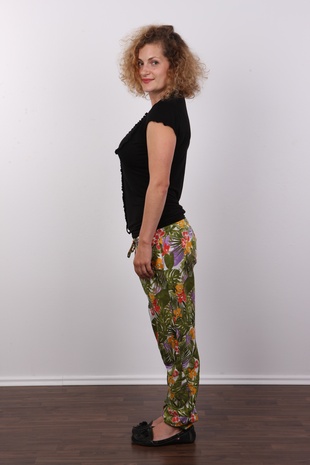 3. Download full pics of model Adela (26) from czechcasting.com