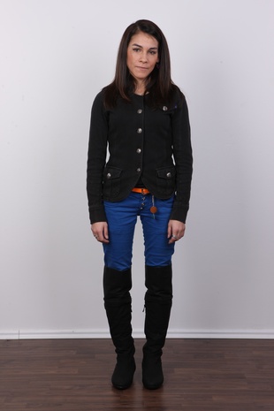 2. Download full pics of model Michaela (22) from czechcasting.com