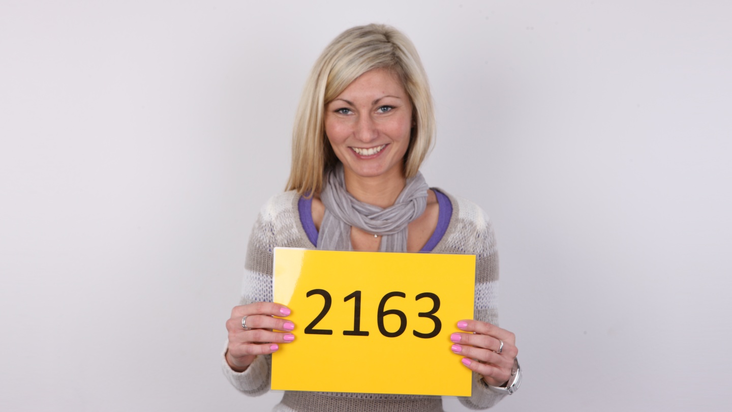 Andrea (28)