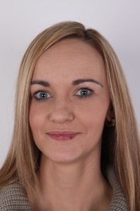 1. Download full pics of Michaela (24) from czechcasting.com