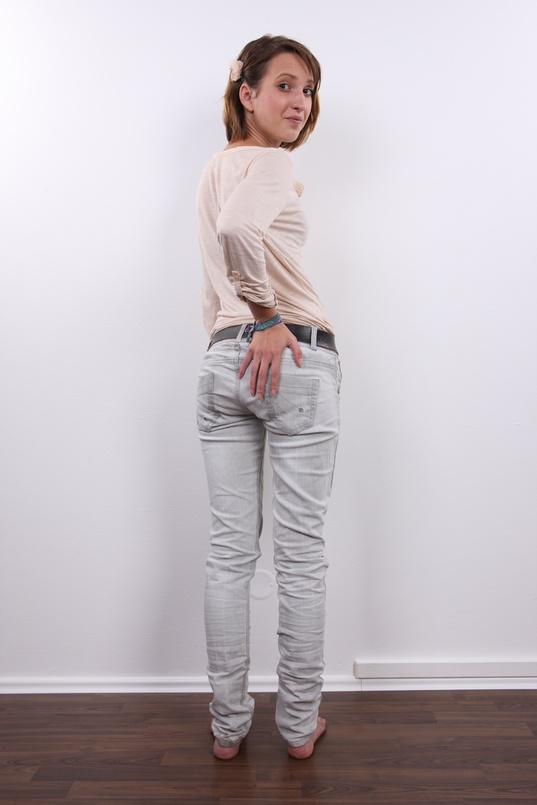 4. Download full pics of Barbora (23) from czechcasting.com