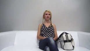 1. Download full pics of Daniela (19) from czechcasting.com