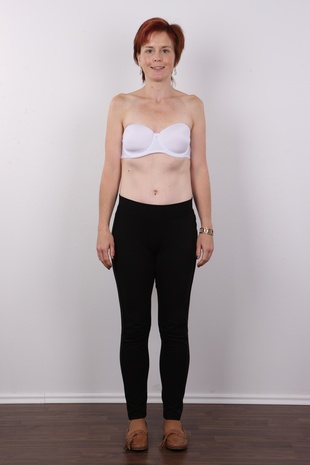 4. Download full pics of model CZECH CASTING - VERONIKA (2660) from czechcasting.com