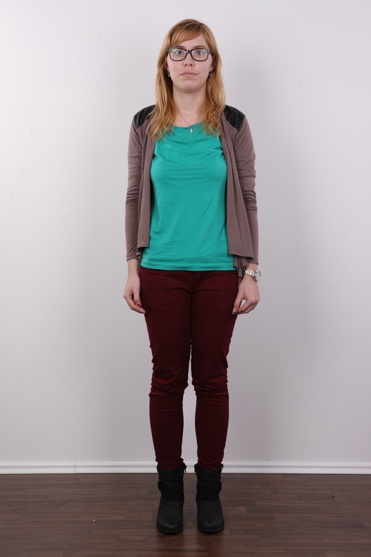 2. Download full pics of Lucka (21) from czechcasting.com