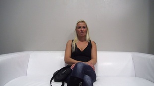 1. Download full pics of Nikol (36) from czechcasting.com