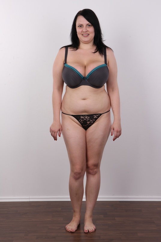 7. Download full pics of Bara (24) from czechcasting.com