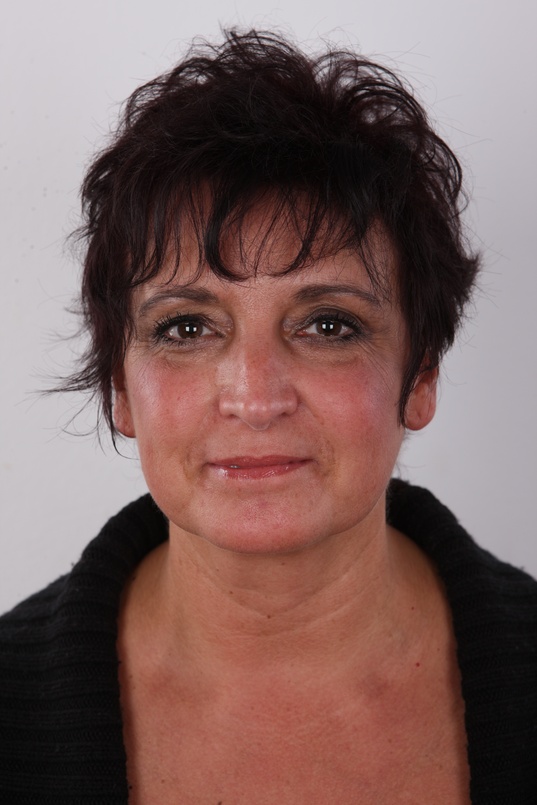 1. Download full pics of Libuse (42) from czechcasting.com