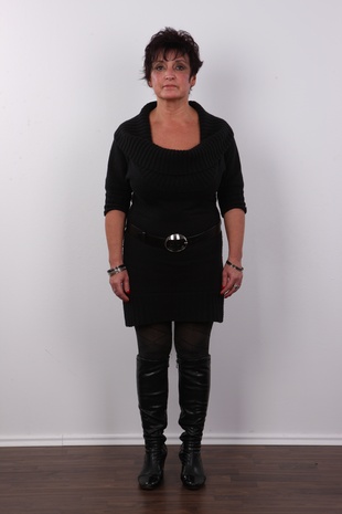 2. Download full pics of model Libuse (42) from czechcasting.com