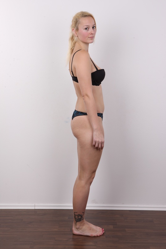 8. Download full pics of Lucka (22) from czechcasting.com