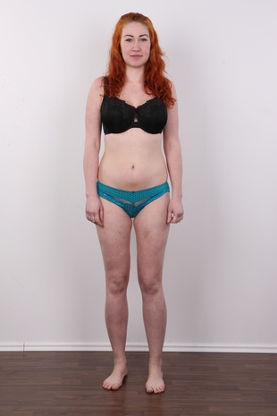 6. Download full pics of model Sarka (24) from czechcasting.com