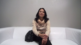 1. Download full pics of Nikol (19) from czechcasting.com