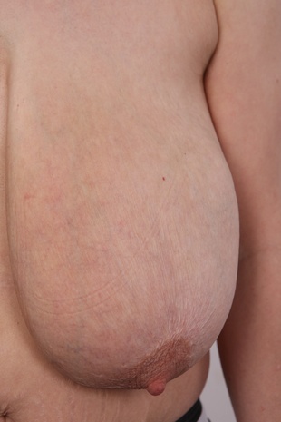 10. Download full pics of model Alena (48) from czechcasting.com