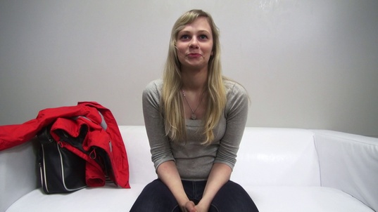 1. Download full pics of Renata (21) from czechcasting.com