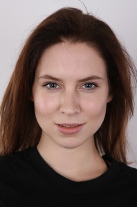 1. Download full pics of Katka (26) from czechcasting.com