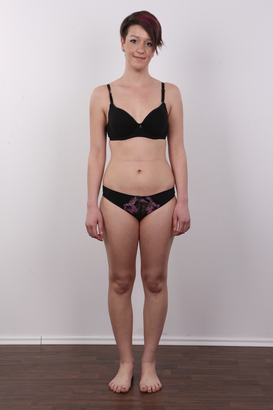 7. Download full pics of Tereza (21) from czechcasting.com