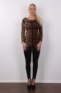 2. Download full pics of Jaroslava (31) from czechcasting.com