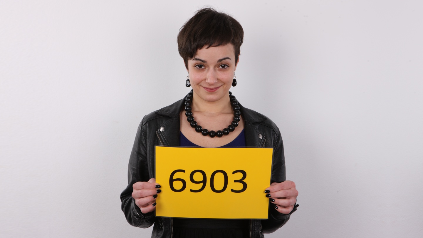 Lucie (27)