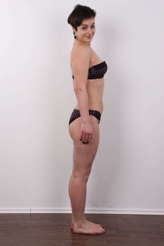 6. Download full pics of Lucie (27) from czechcasting.com