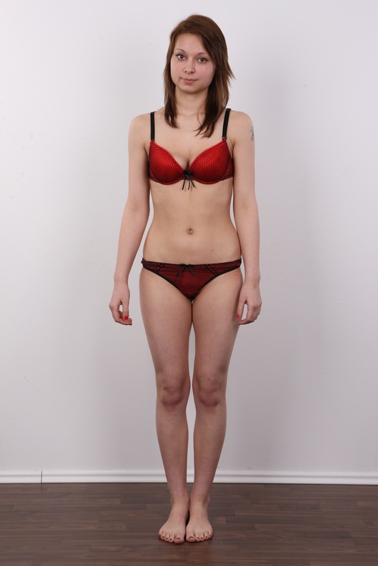 7. Download full pics of Barbora (18) from czechcasting.com