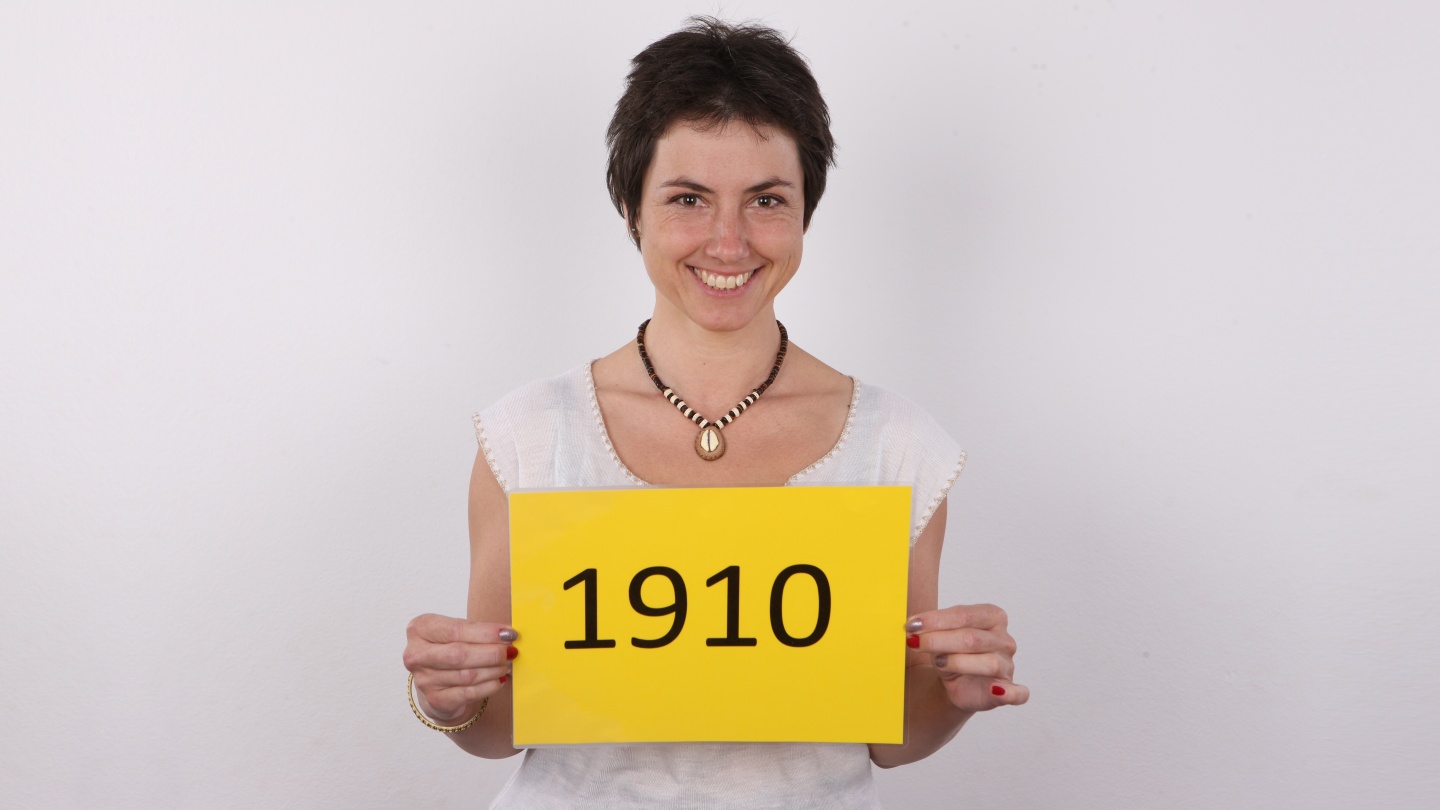 Alexandra (41)