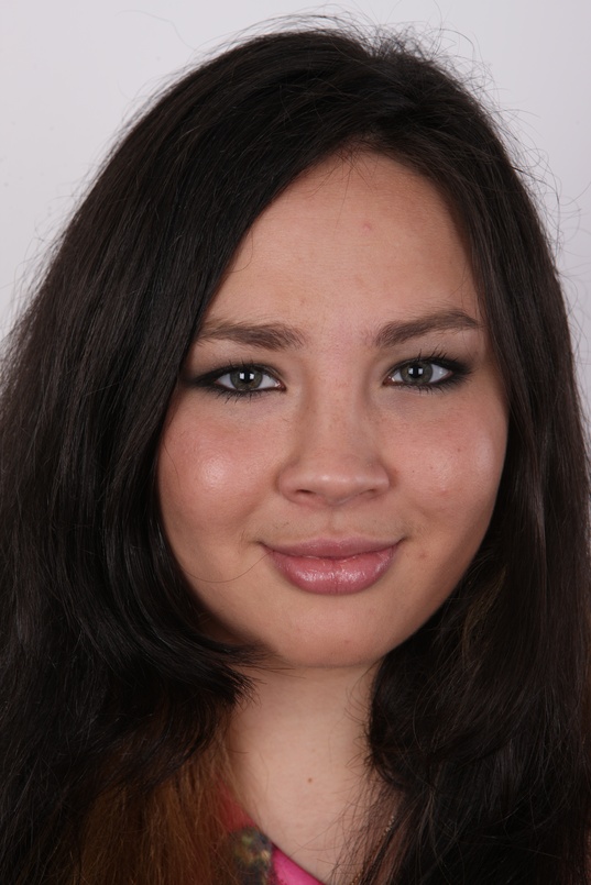 1. Download full pics of Kata (20) from czechcasting.com