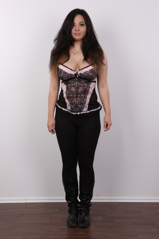 4. Download full pics of Kata (20) from czechcasting.com