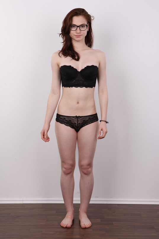 7. Download full pics of Nada (19) from czechcasting.com