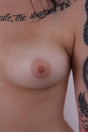 10. Download full pics of model Miroslava (18) from czechcasting.com