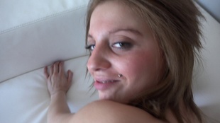 7. Download full pics of Michaela (25) from czechcasting.com