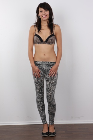 3. Download full pics of model Klara (20) from czechcasting.com