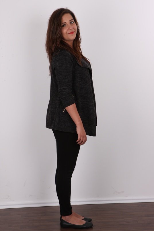 1. Download full pics of Lenka (18) from czechcasting.com