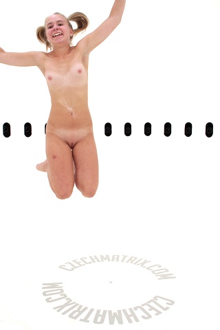 Czech Casting: Kristyna (18) 360°