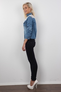 1. Download full pics of Nikola (18) from czechcasting.com