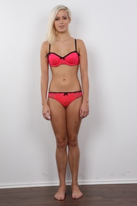 6. Download full pics of Nikola (18) from czechcasting.com