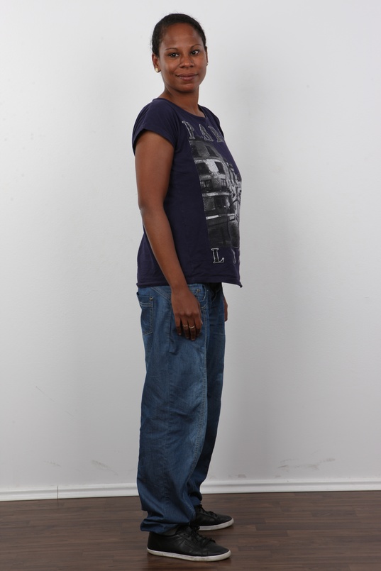 1. Download full pics of Monika (30) from czechcasting.com