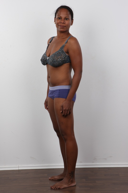 8. Download full pics of Monika (30) from czechcasting.com