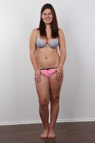 7. Download full pics of model Barbora (18) from czechcasting.com